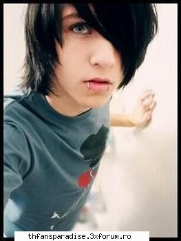 :nebun:  :nebun: poze emo