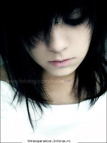 :uimit: poze emo